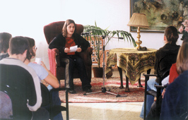 Egész napos versmondás az Endre Művészeti Általános Iskola és Gimnáziumban