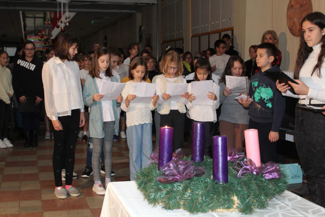 Ádventi gyertyagyújtás