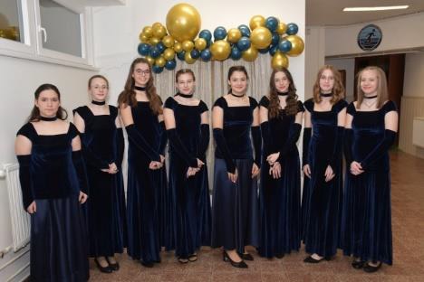 Az alapítványi bálon