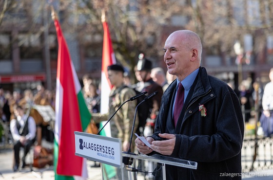 Megemlékezés a Deák téren